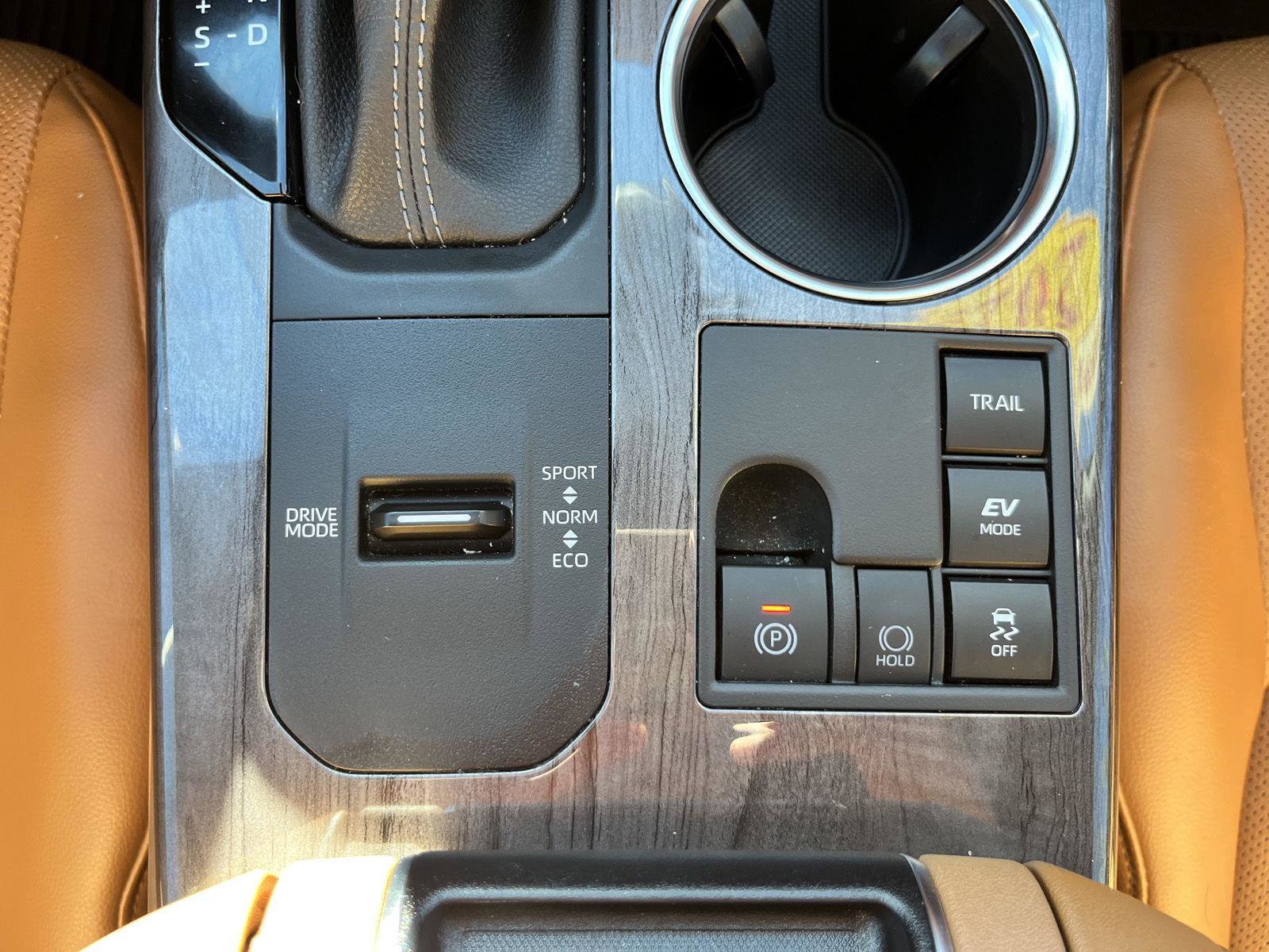 Used 2023 Toyota Highlander Platinum image 34