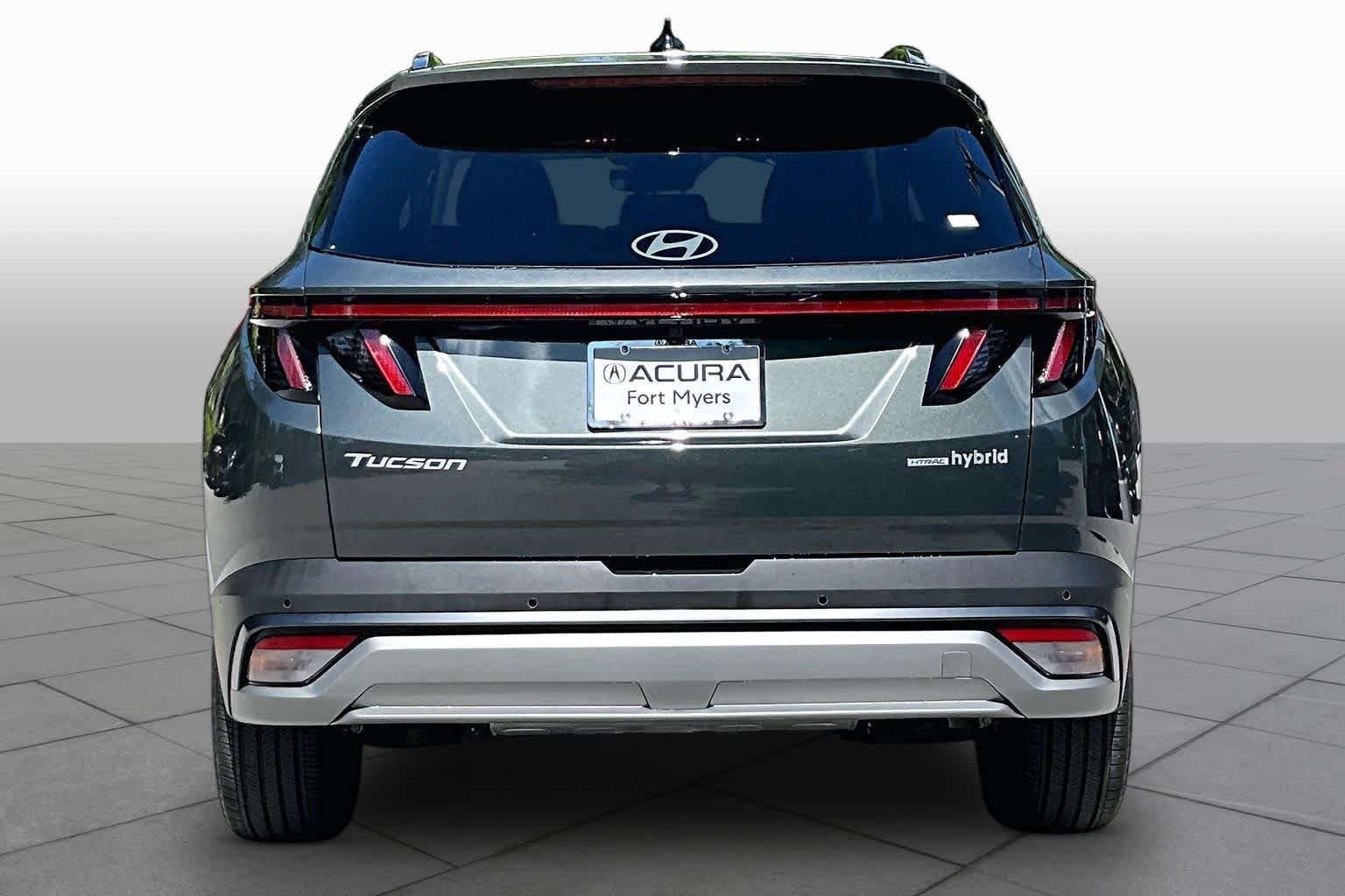 Used 2025 Hyundai Tucson Limited AWD/4WD image 8