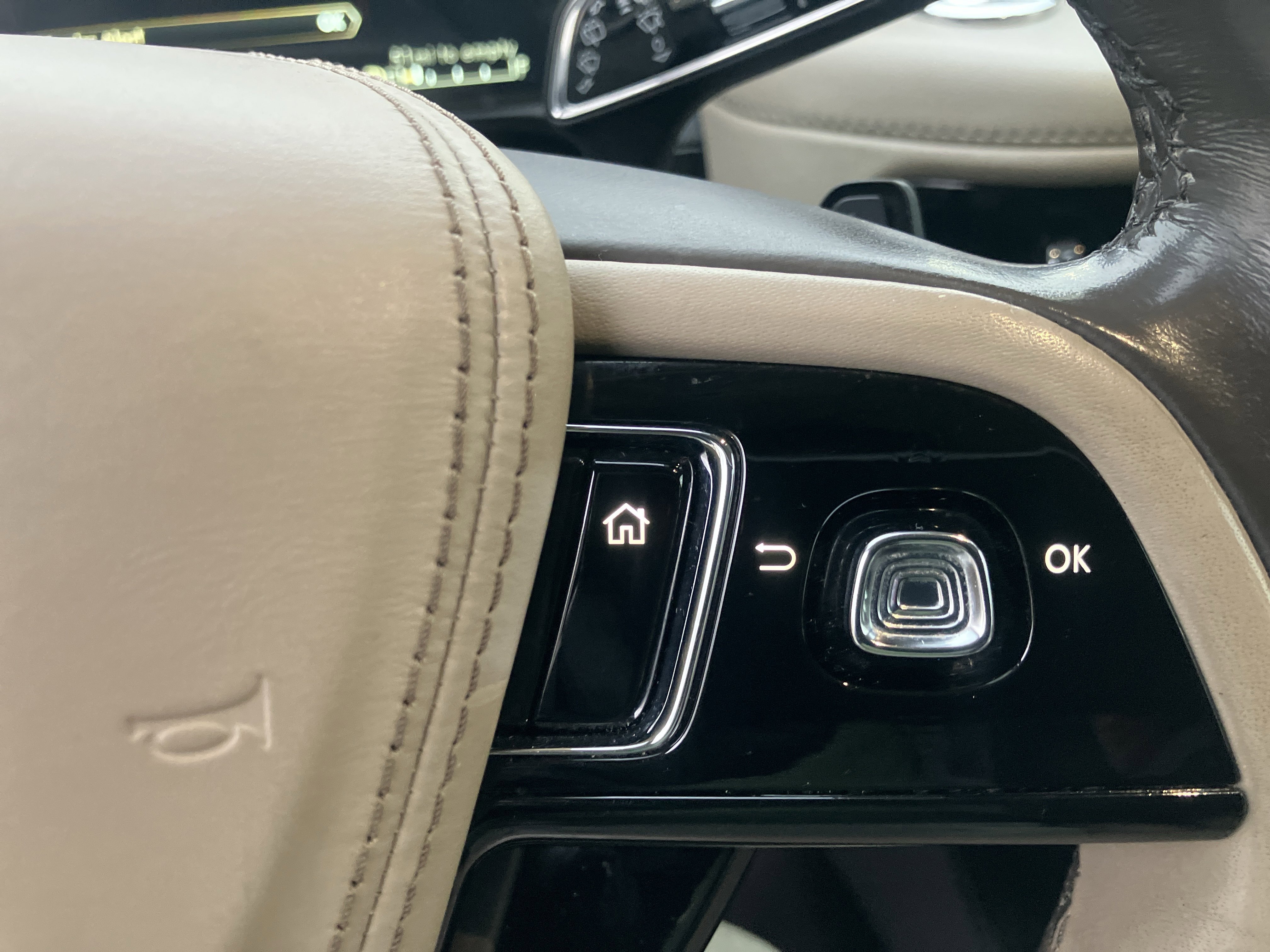Used 2021 Lincoln Aviator Reserve w/ Equipment Group 202A AWD/4WD image 26