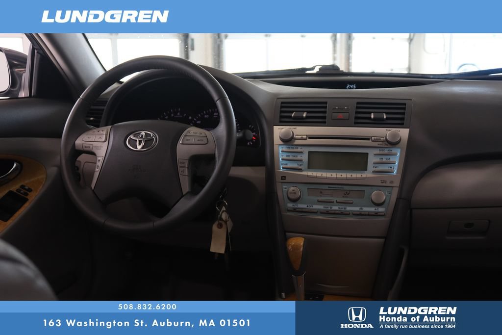 Used 2007 Toyota Camry XLE FWD image 4