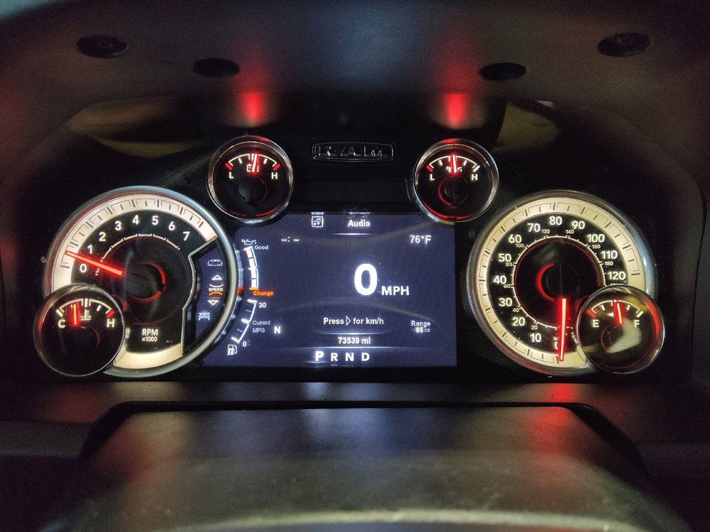 Used 2018 RAM 1500 SLT image 23