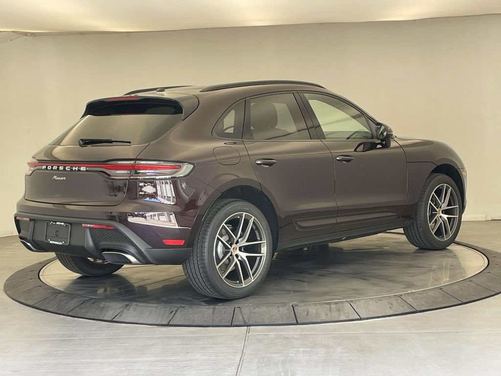 New 2026 Porsche Macan AWD/4WD image 7