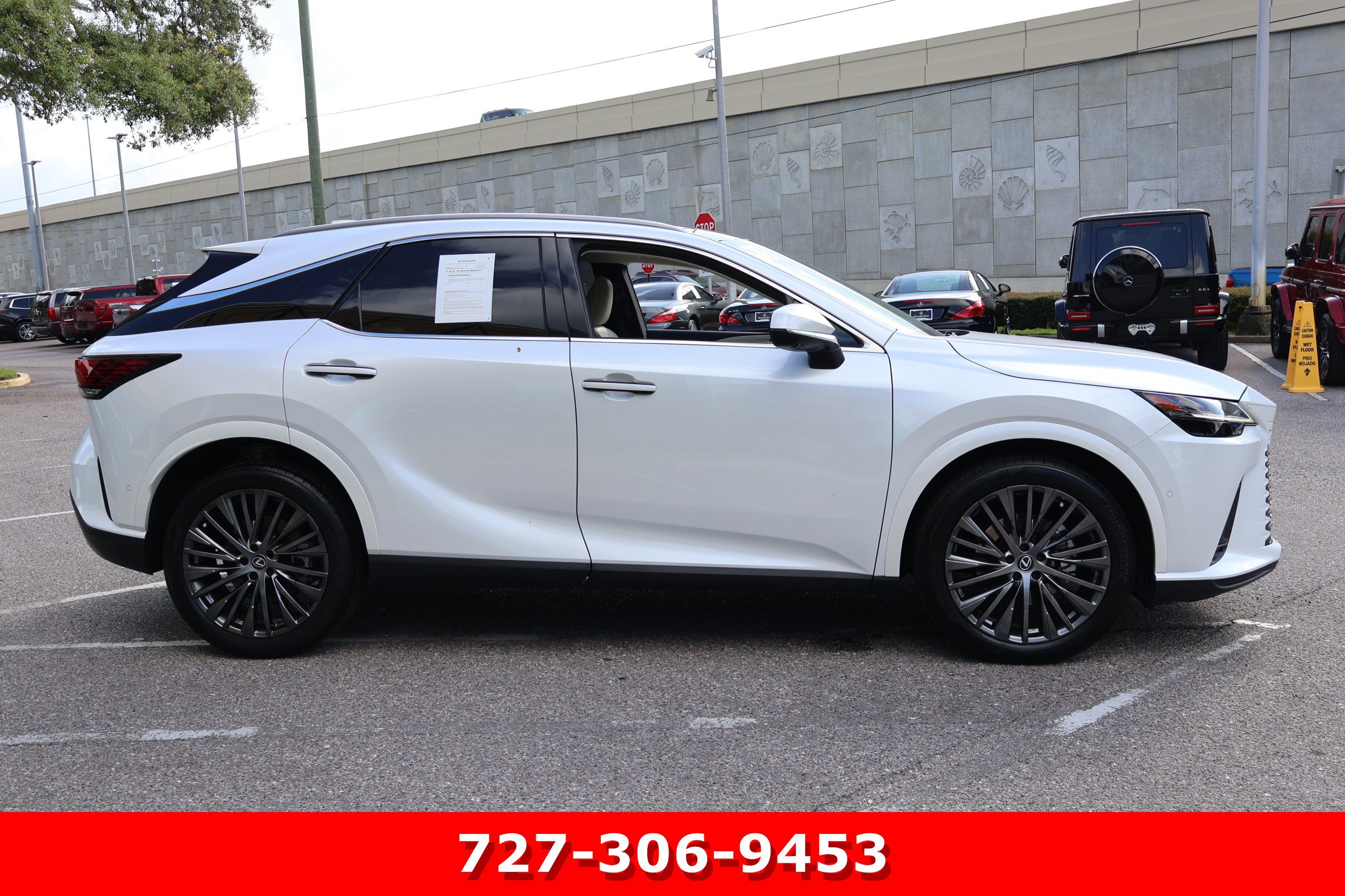 Used 2023 Lexus RX 350 FWD w/ Accessory Package image 11