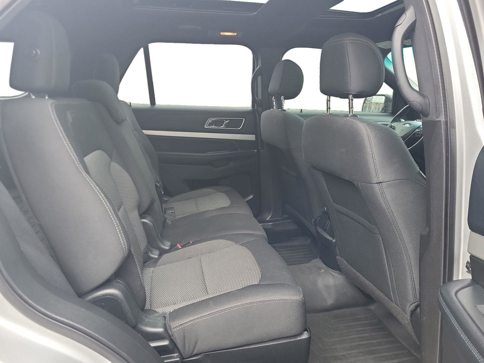 Used 2016 Ford Explorer XLT w/ Equipment Group 201A AWD/4WD image 26