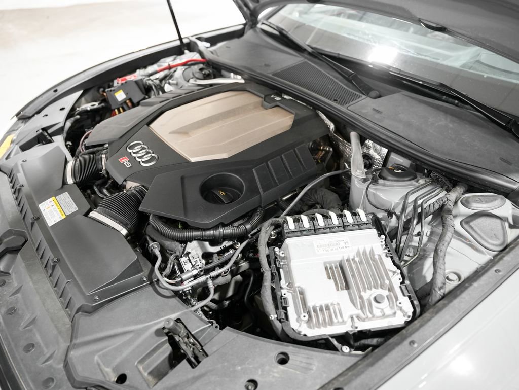 Used 2021 Audi RS 6 w/ Carbon Optic Package AWD/4WD image 45