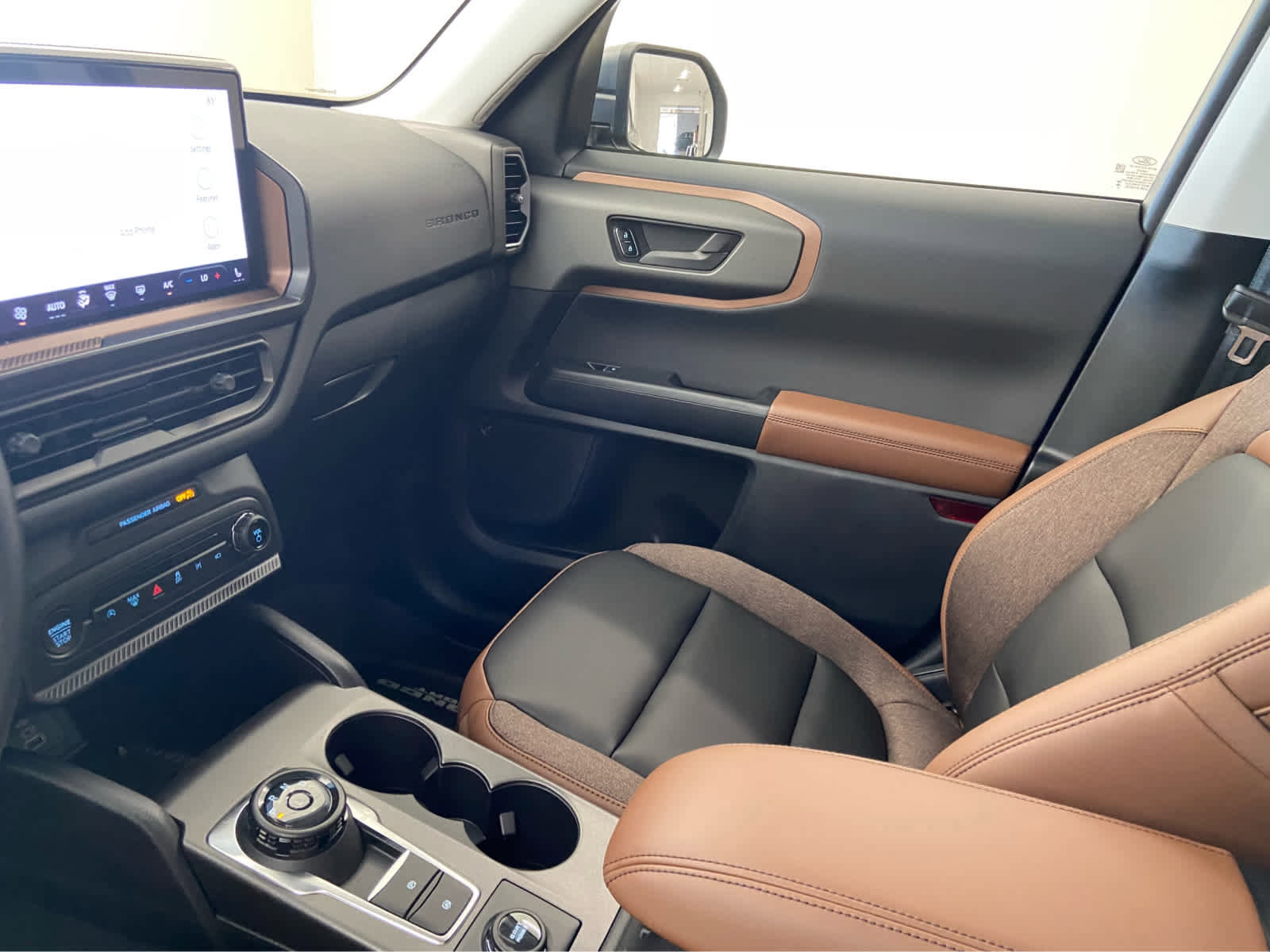 New 2025 Ford Bronco Sport Outer Banks w/ Outer Banks Tech Package+ image 38