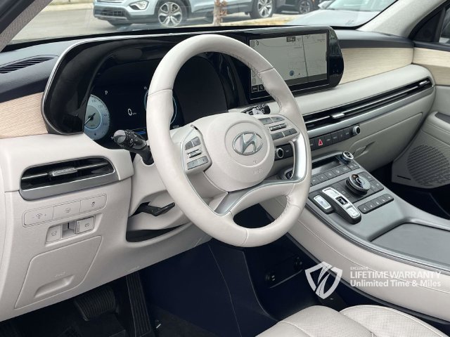 Used 2024 Hyundai Palisade Limited AWD/4WD image 14