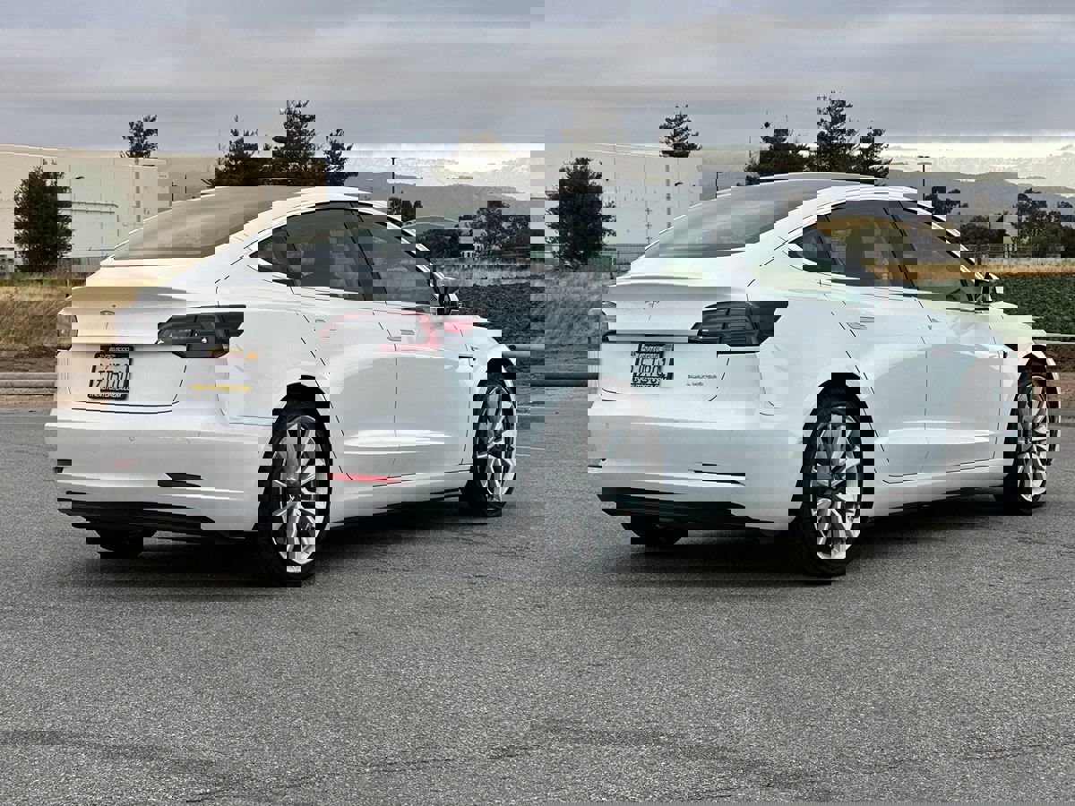 Used 2018 Tesla Model 3 Long Range image 6