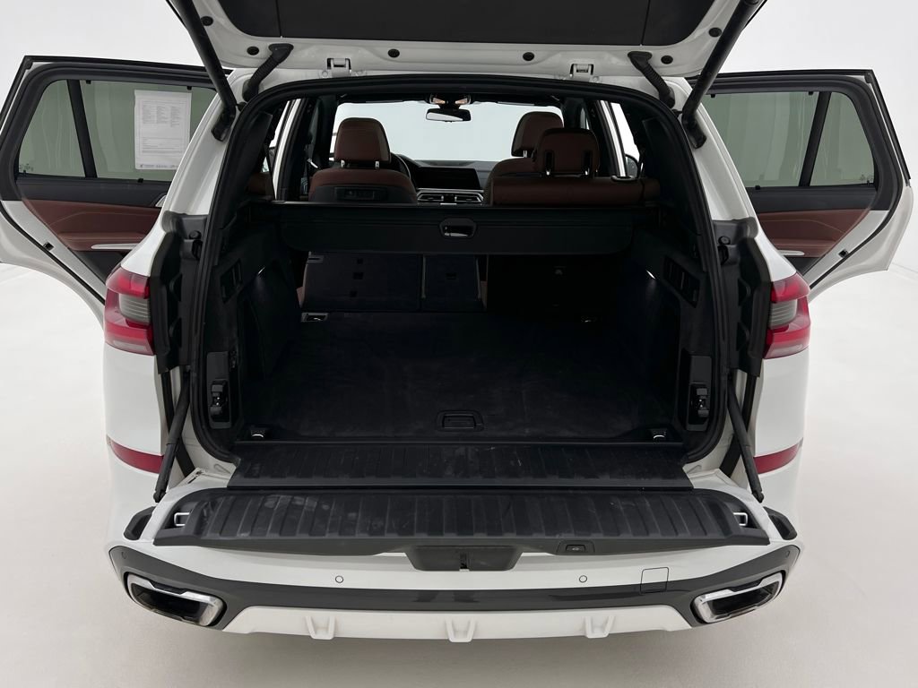 Used 2021 BMW X5 xDrive40i w/ M Sport Package image 24