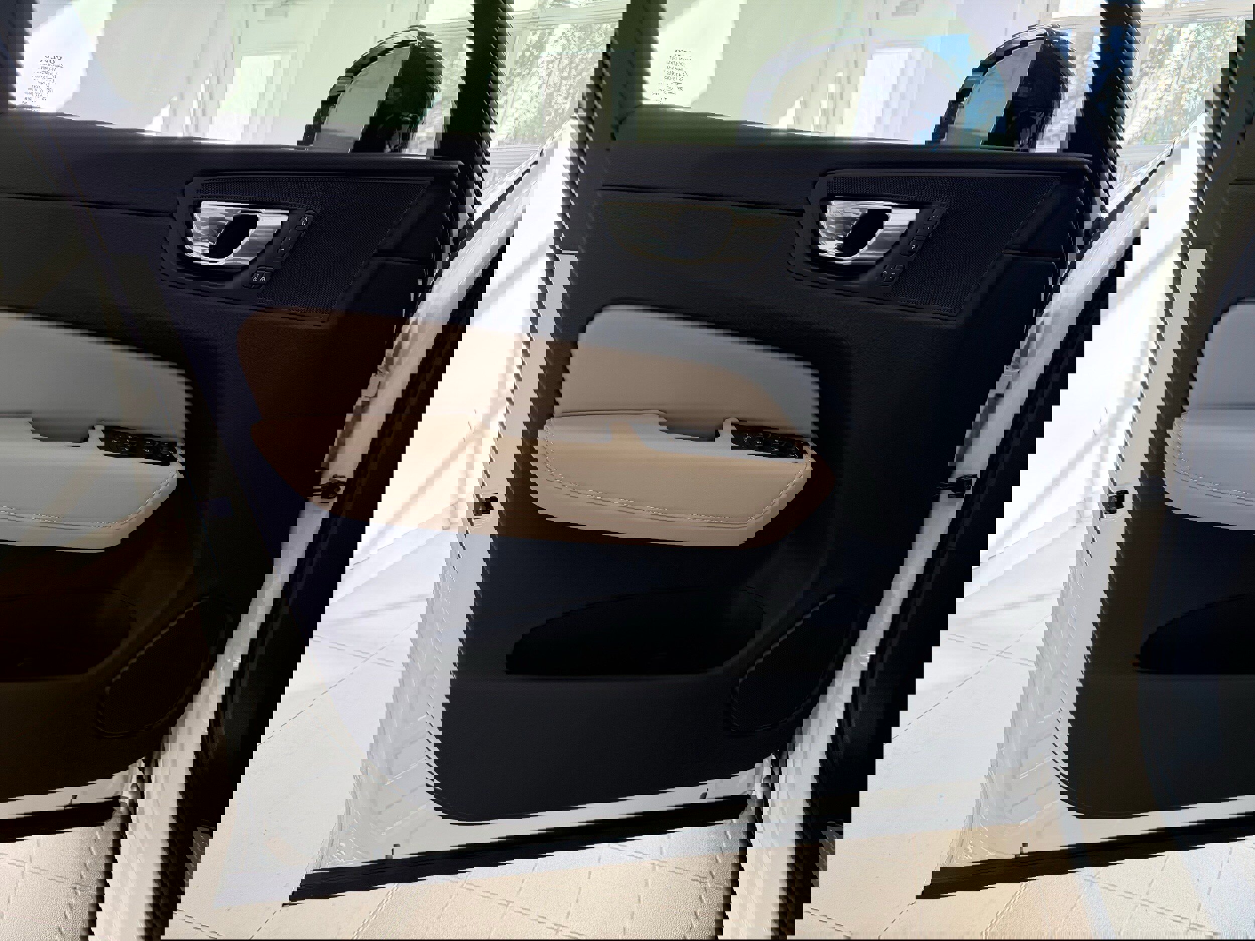 New 2026 Volvo XC60 B5 Plus w/ Protection Package Premier image 15