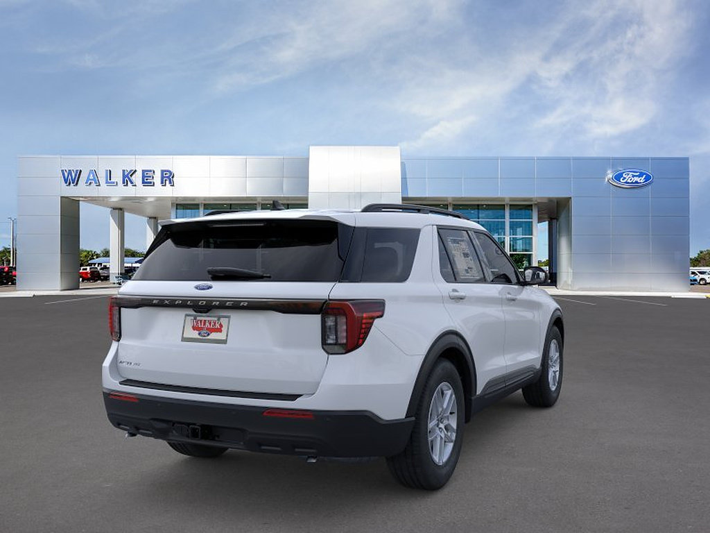 New 2026 Ford Explorer Active RWD image 8