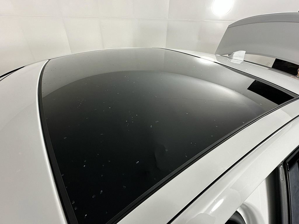 Used 2018 Jaguar XE R-Sport image 29