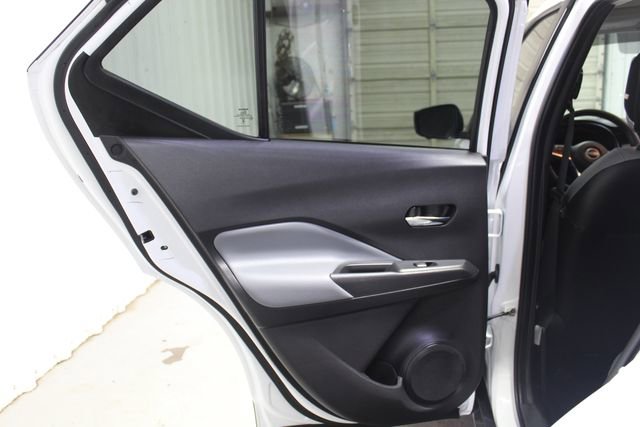 Used 2024 Nissan Kicks SR w/ SR Premium Package FWD image 16