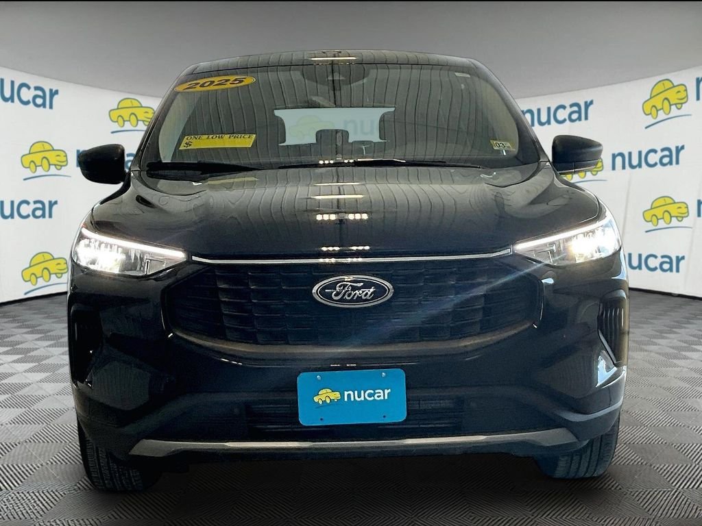 Used 2025 Ford Escape Active AWD/4WD image 2