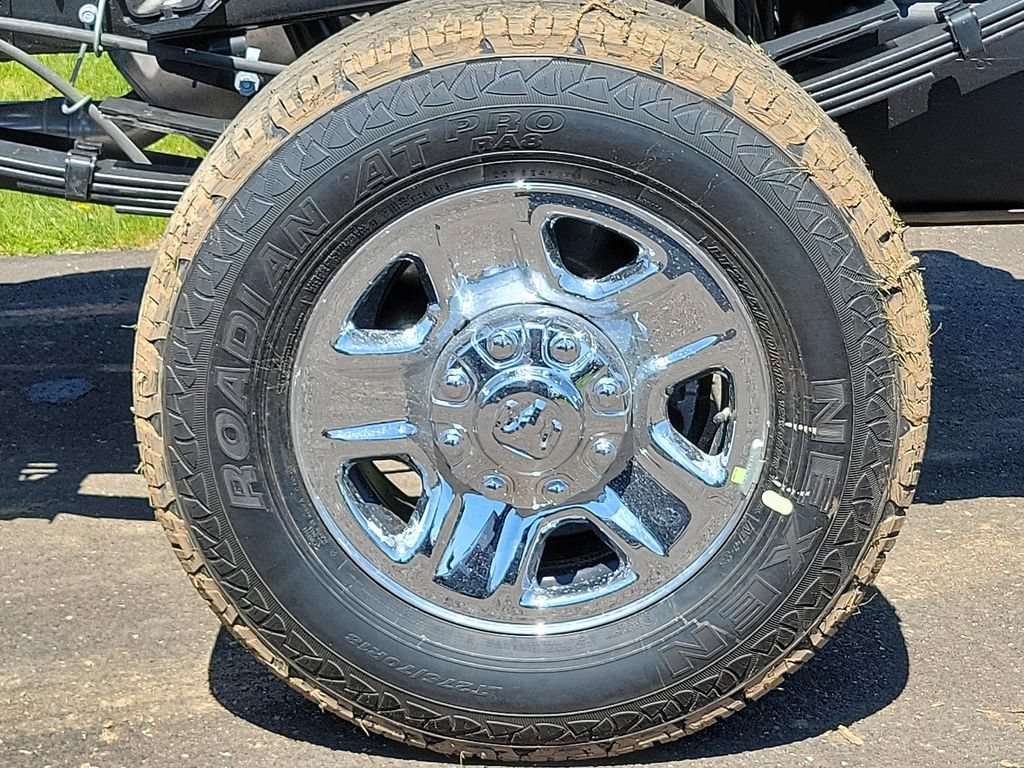 New 2024 RAM 3500 Tradesman w/ Safety Group AWD/4WD image 6