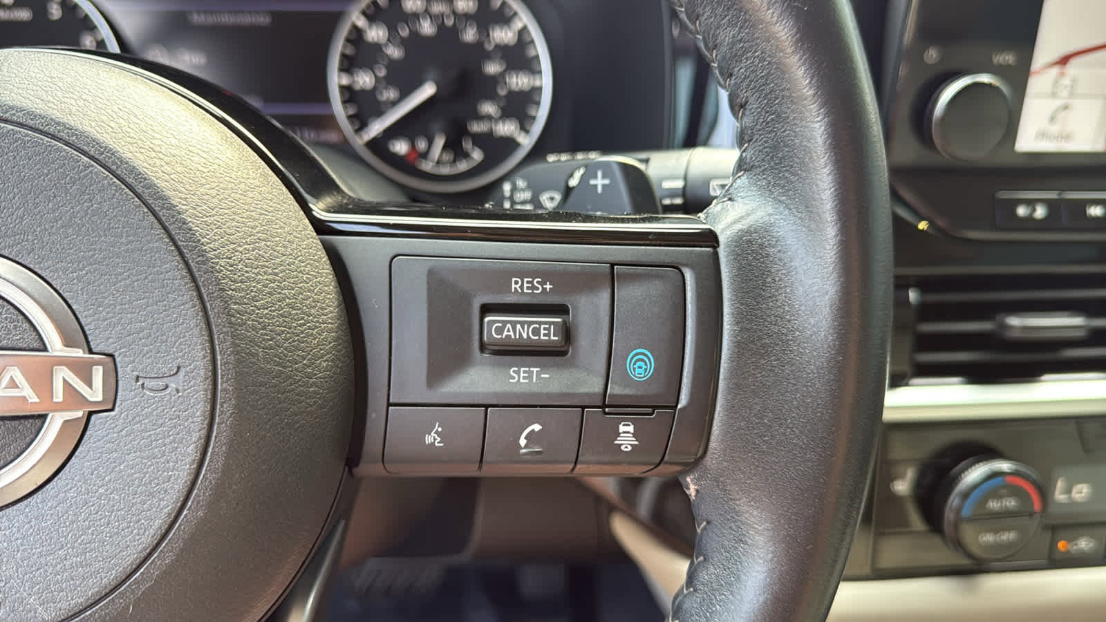 Certified 2023 Nissan Pathfinder SL image 24