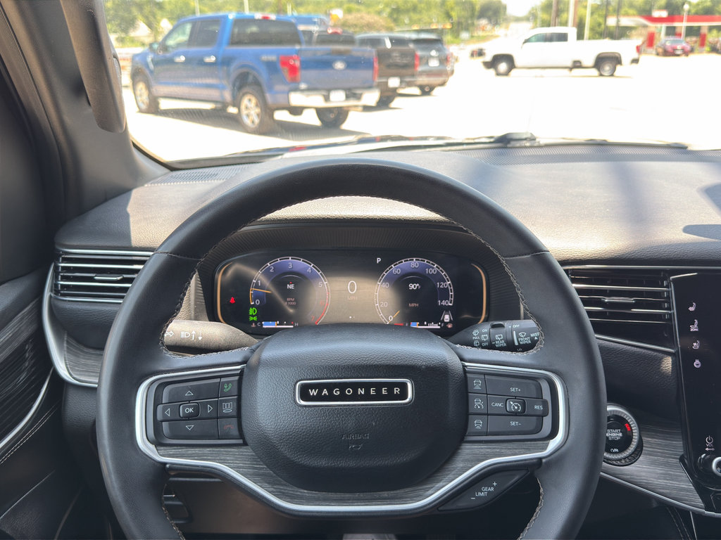 Used 2024 Jeep Wagoneer L Series II w/ Flexible Seating Group RWD image 29