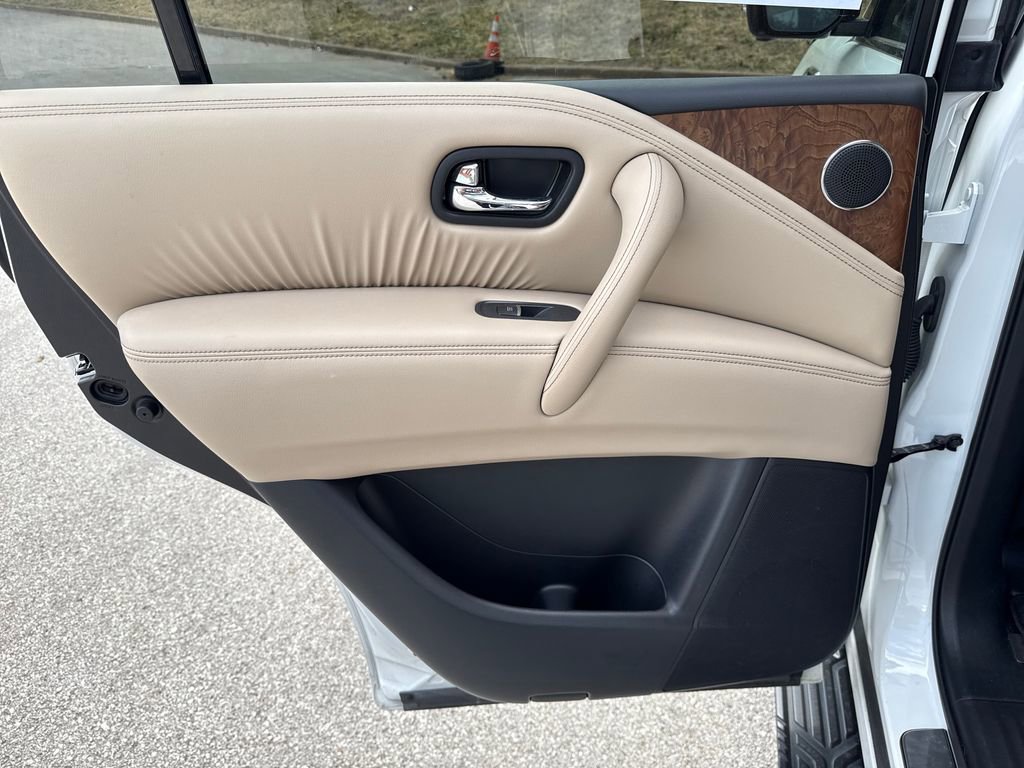 Used 2024 Nissan Armada SL w/ Captain's Chairs Package image 25