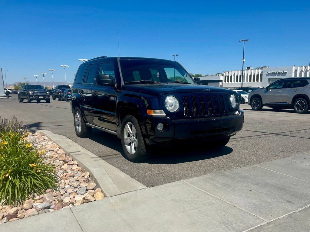 Used 2010 Jeep Patriot Sport w/ Tire & Wheel Group AWD/4WD image 4