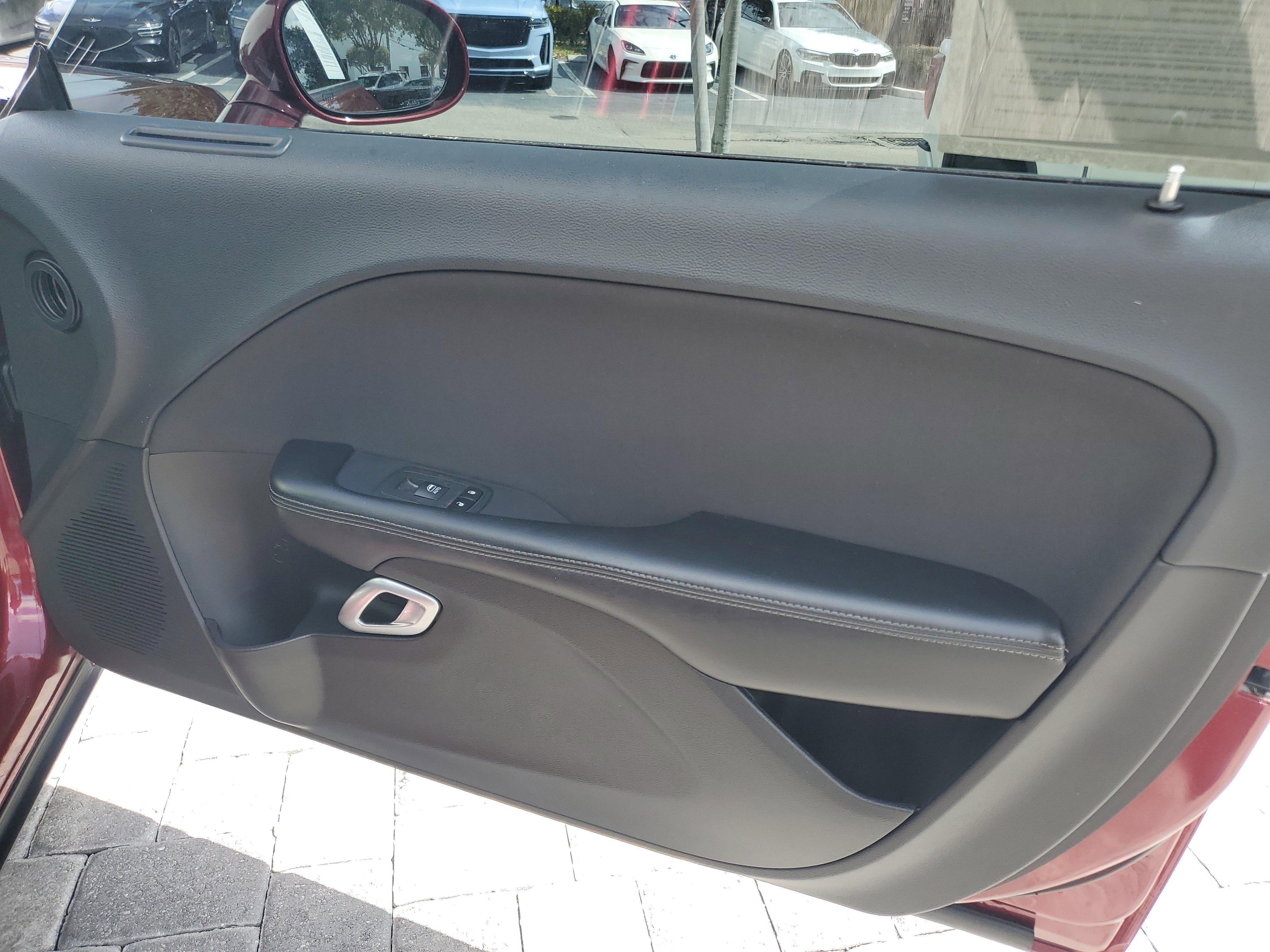 Used 2019 Dodge Challenger R/T image 10