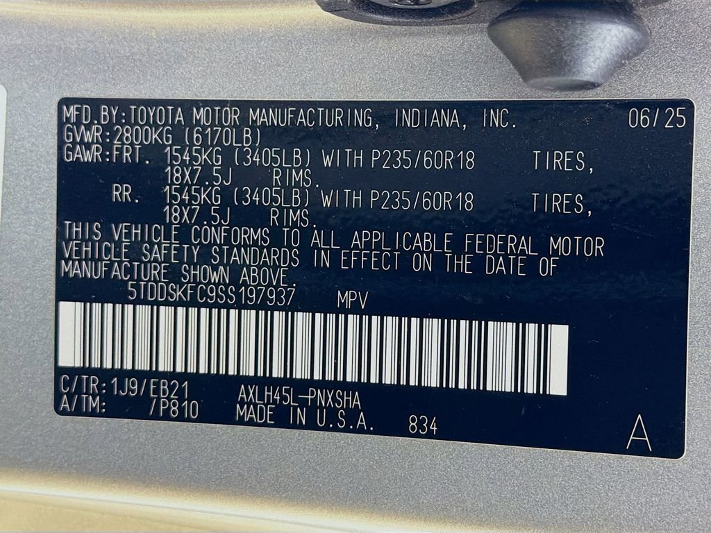 Used 2025 Toyota Sienna XSE w/ XSE Plus Package image 30