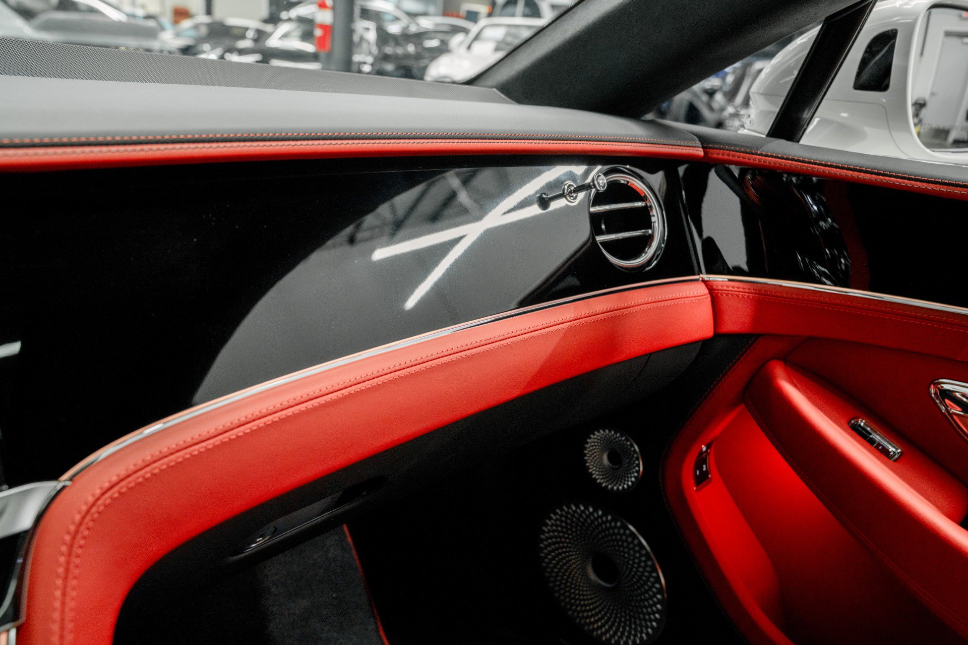 Used 2025 Bentley Continental GT AWD/4WD image 27