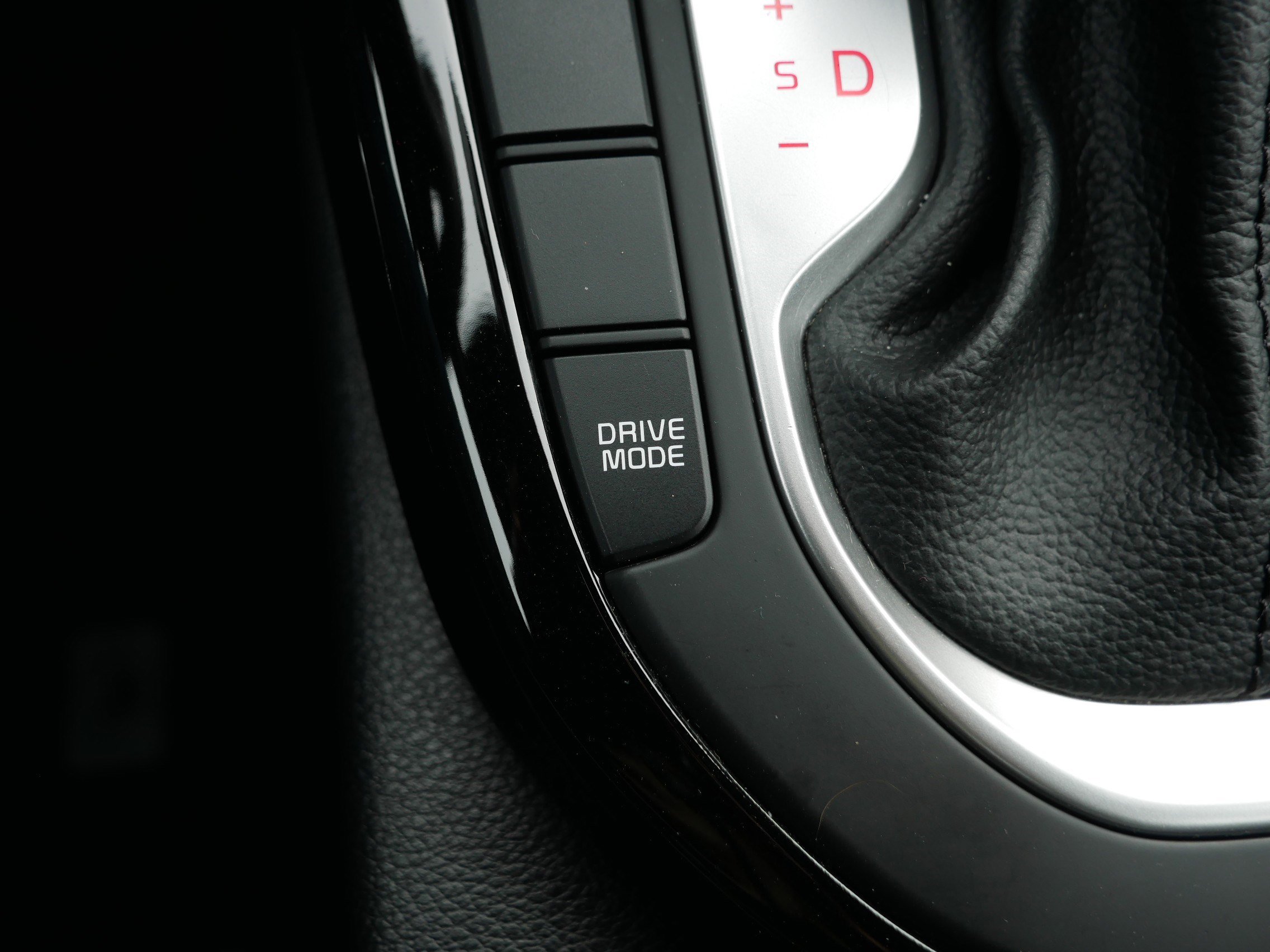 Certified 2024 Kia Forte GT-Line image 28