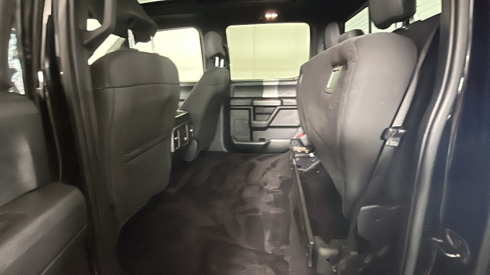 Used 2016 Ford F150 XLT w/ Equipment Group 302A Luxury AWD/4WD image 30