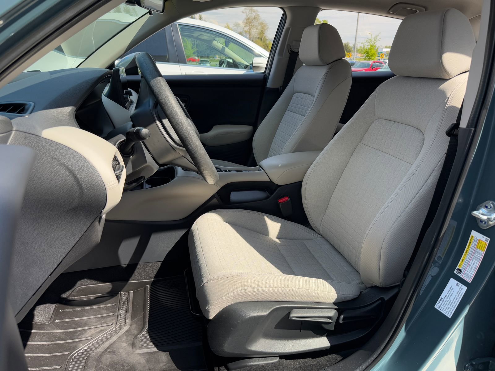 Certified 2025 Honda HR-V LX image 12