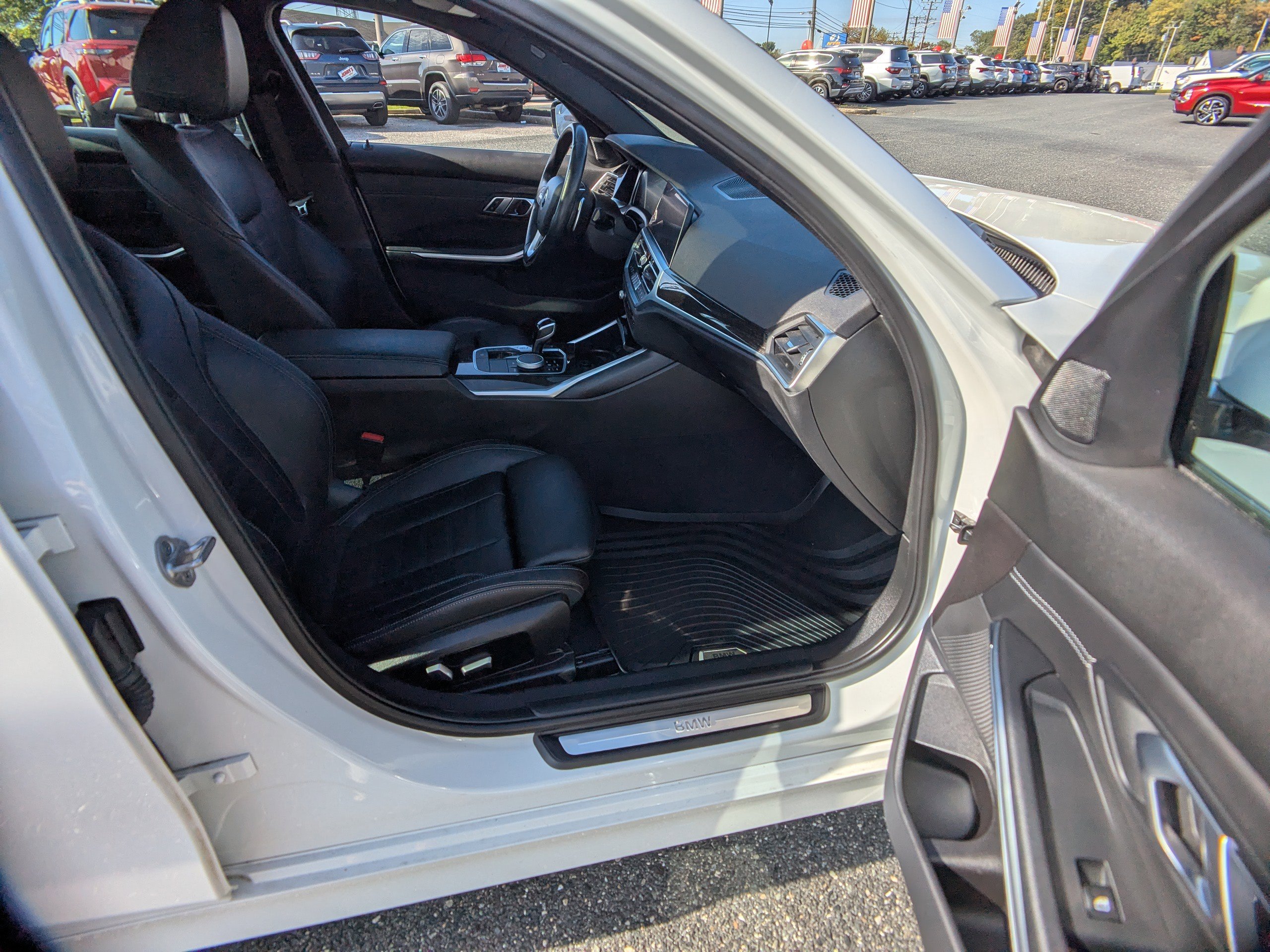 Used 2022 BMW 330i xDrive Sedan w/ Premium Package AWD/4WD image 12