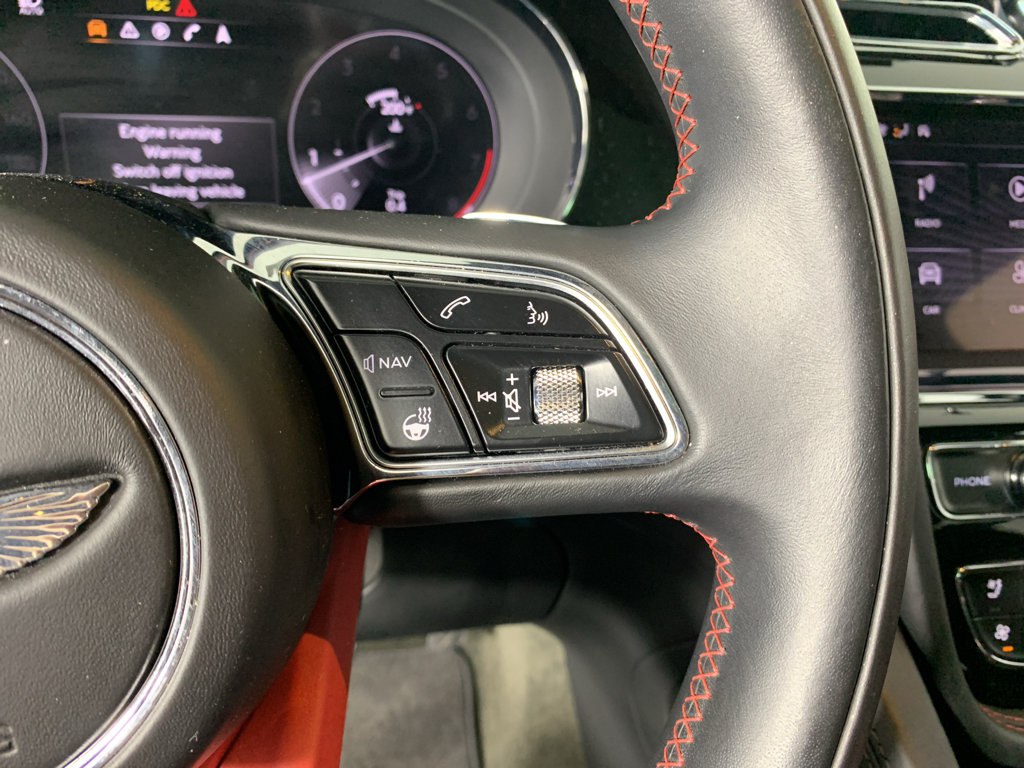 Used 2023 Bentley Bentayga AWD/4WD image 19