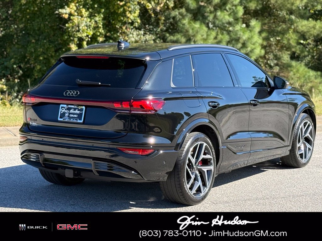 Used 2025 Audi SQ6 e-tron Prestige AWD/4WD image 15