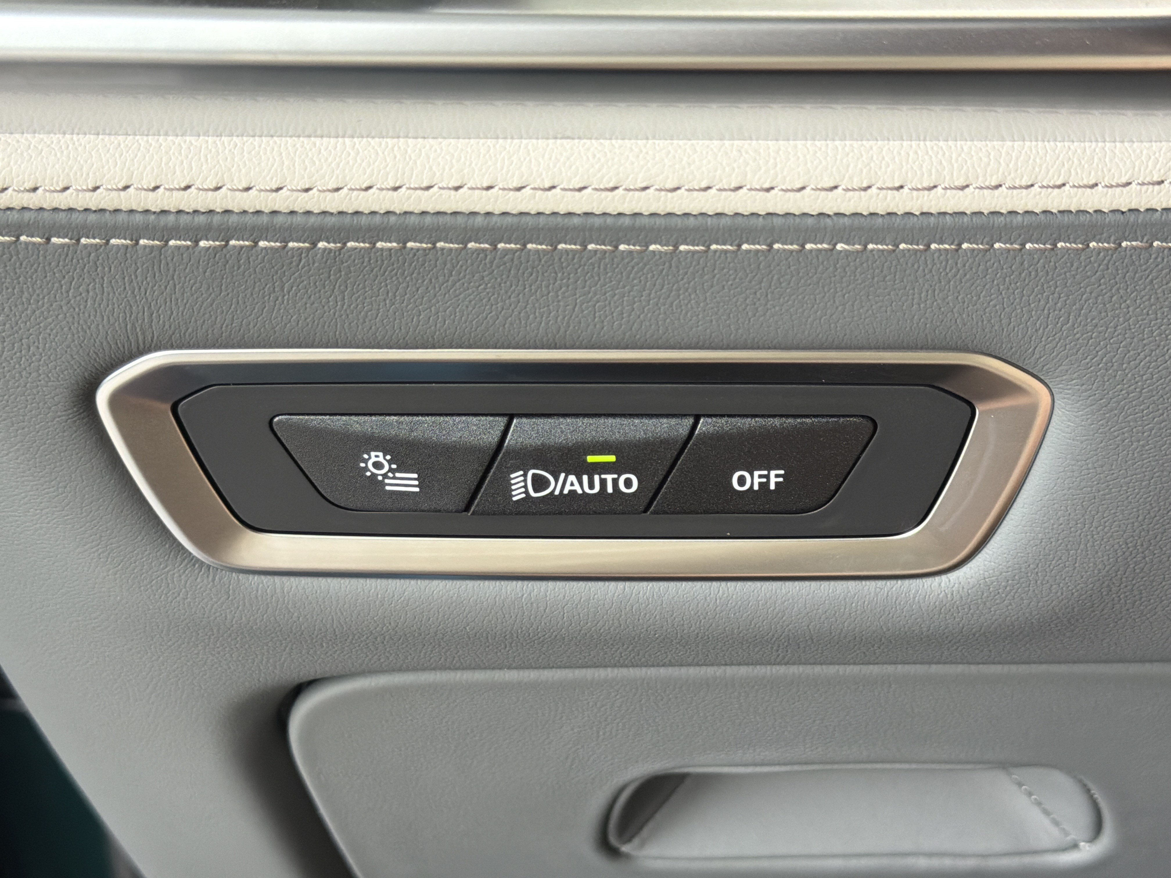 New 2026 BMW ALPINA XB7 AWD/4WD image 14