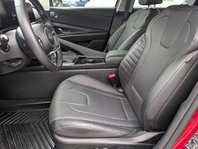 Used 2022 Hyundai Elantra Limited FWD image 13