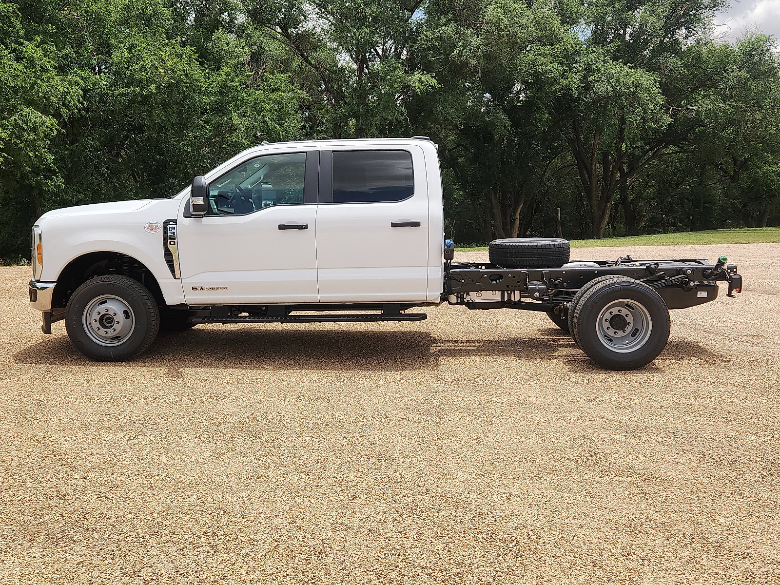 New 2026 Ford F350 XL w/ XL Chrome Package AWD/4WD image 2