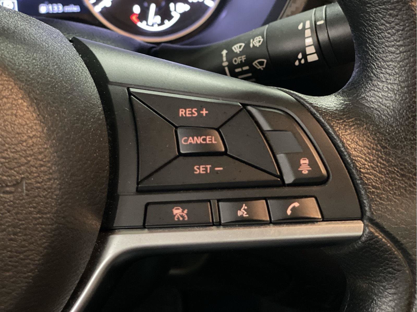 Used 2024 Nissan Sentra SV FWD image 22
