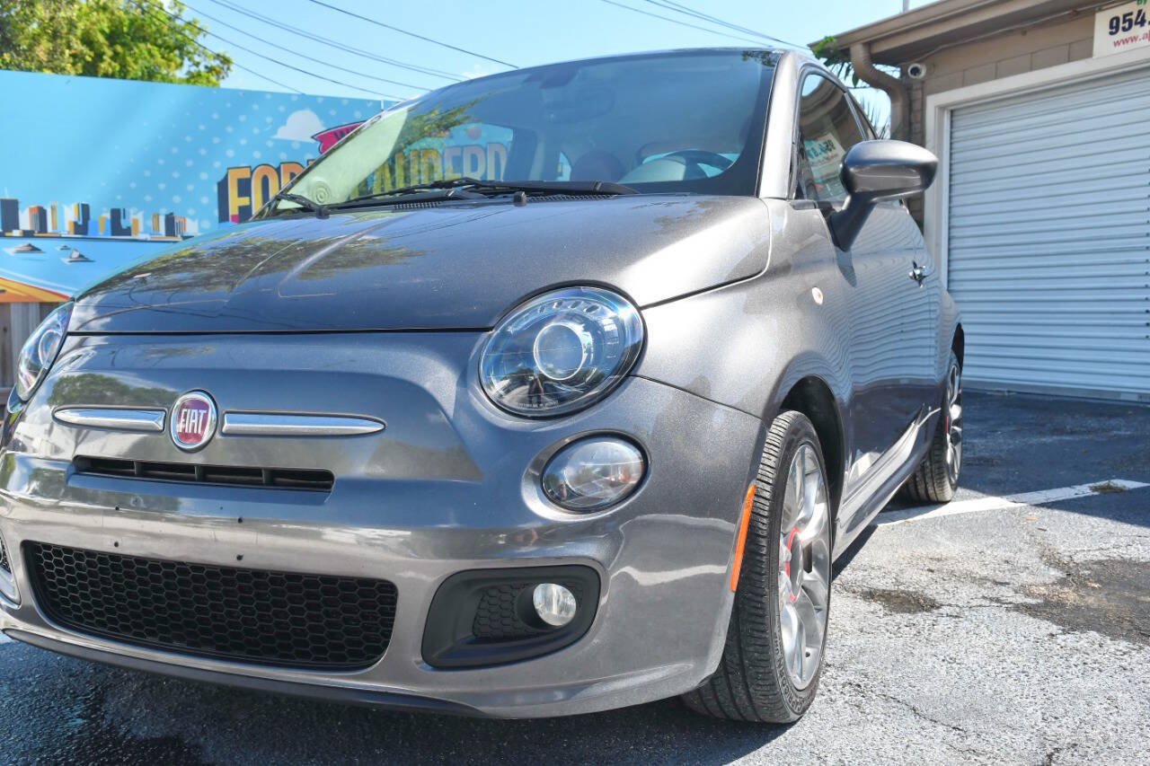 Used 2017 FIAT 500 Pop w/ Sport Appearance Package FWD image 4