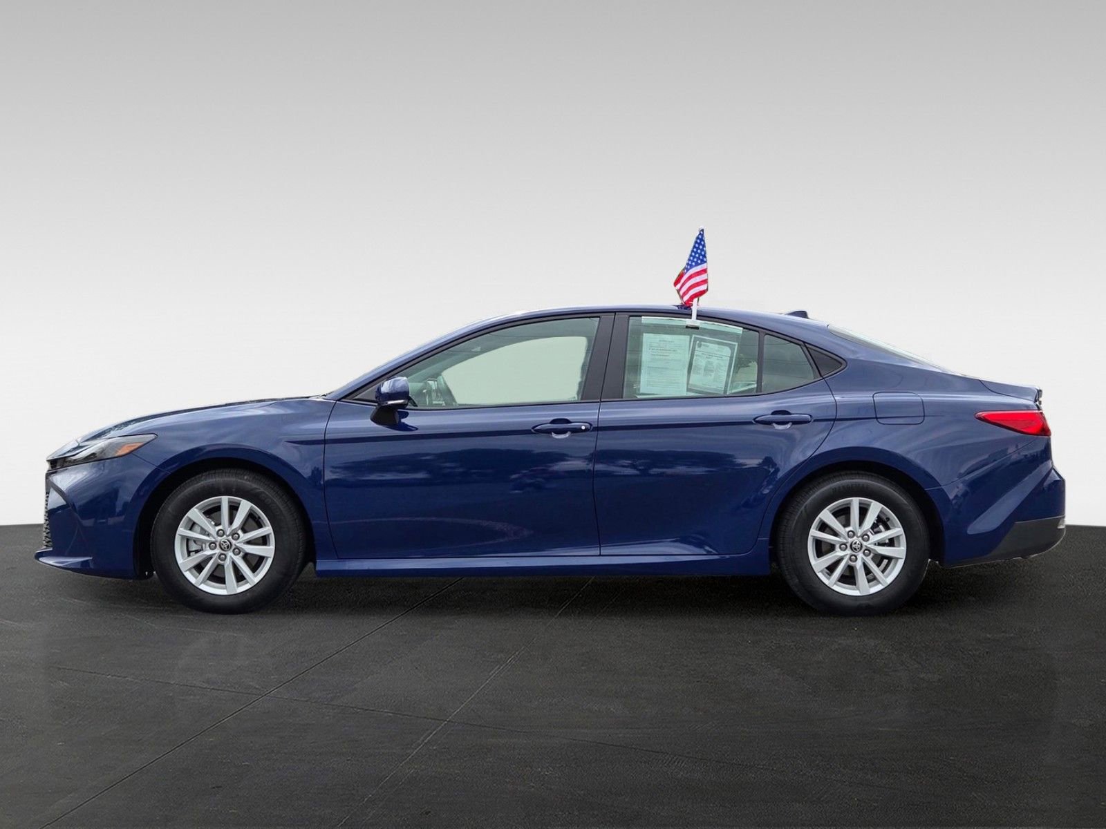 Used 2026 Toyota Camry LE FWD image 7