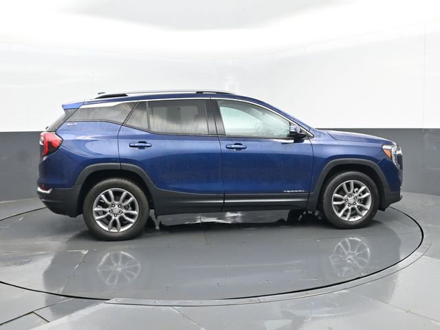 Used 2022 GMC Terrain SLT w/ Tech Package image 4