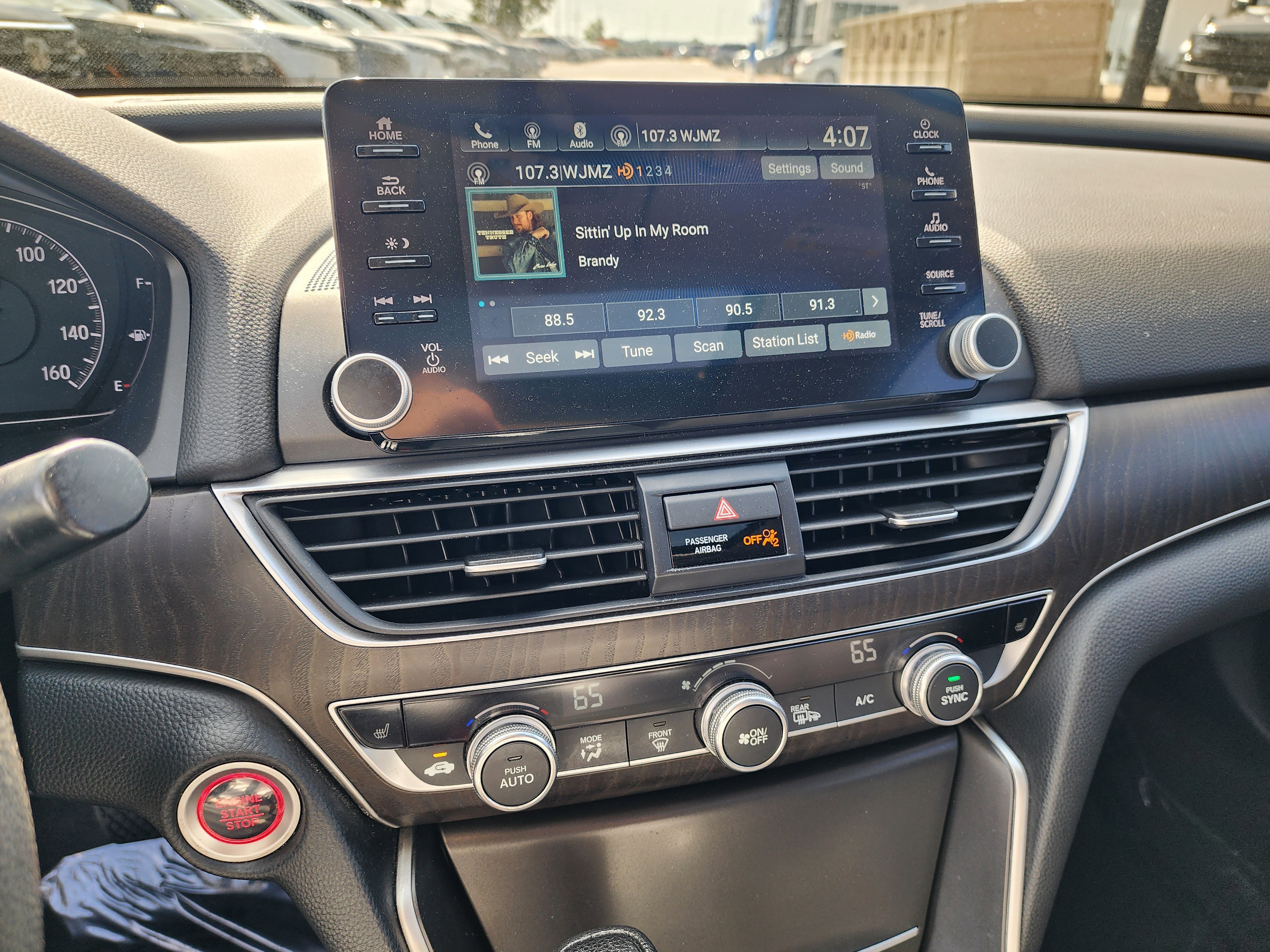 Certified 2019 Honda Accord EX image 17