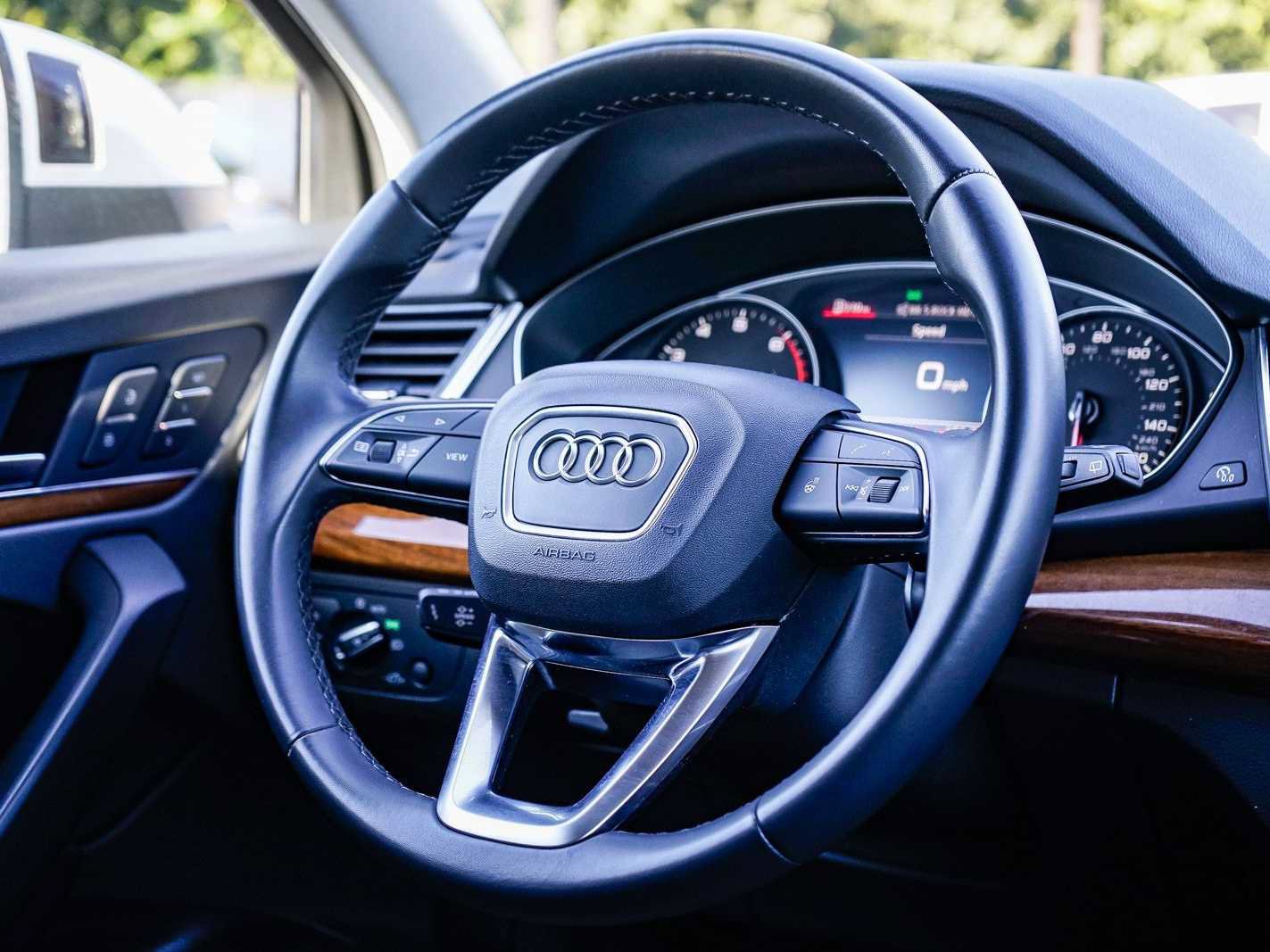 Used 2023 Audi Q5 2.0T Premium w/ Convenience Package image 15