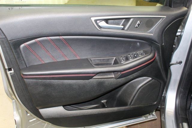 Used 2022 Ford Edge ST-Line image 9