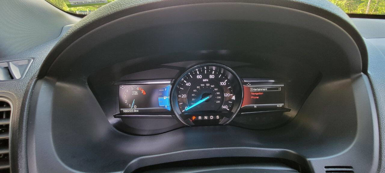 Used 2018 Ford Explorer XLT w/ Equipment Group 202A image 17