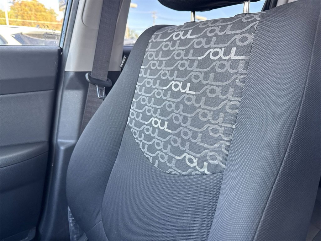 Used 2011 Kia Soul + image 30