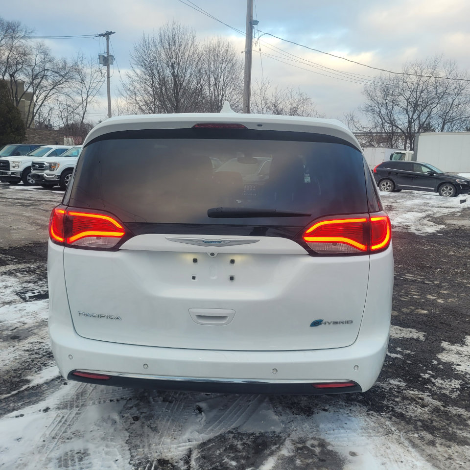 Used 2018 Chrysler Pacifica Touring Plus image 7