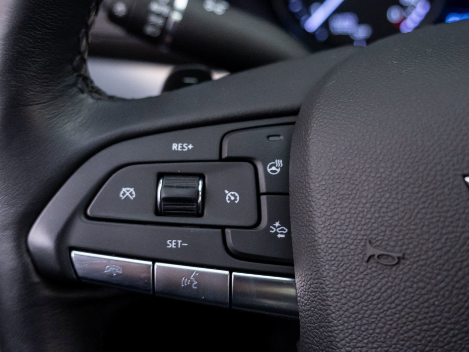 Used 2023 Cadillac XT4 Premium Luxury w/ Technology Package image 27