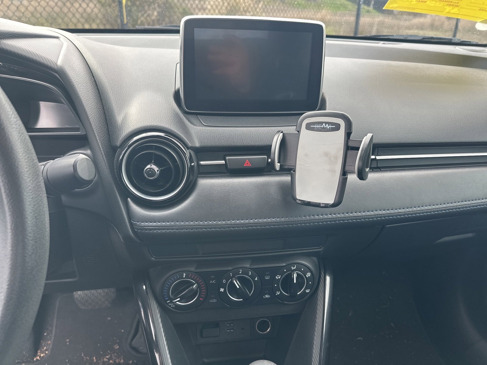 Used 2018 Toyota Yaris iA image 10