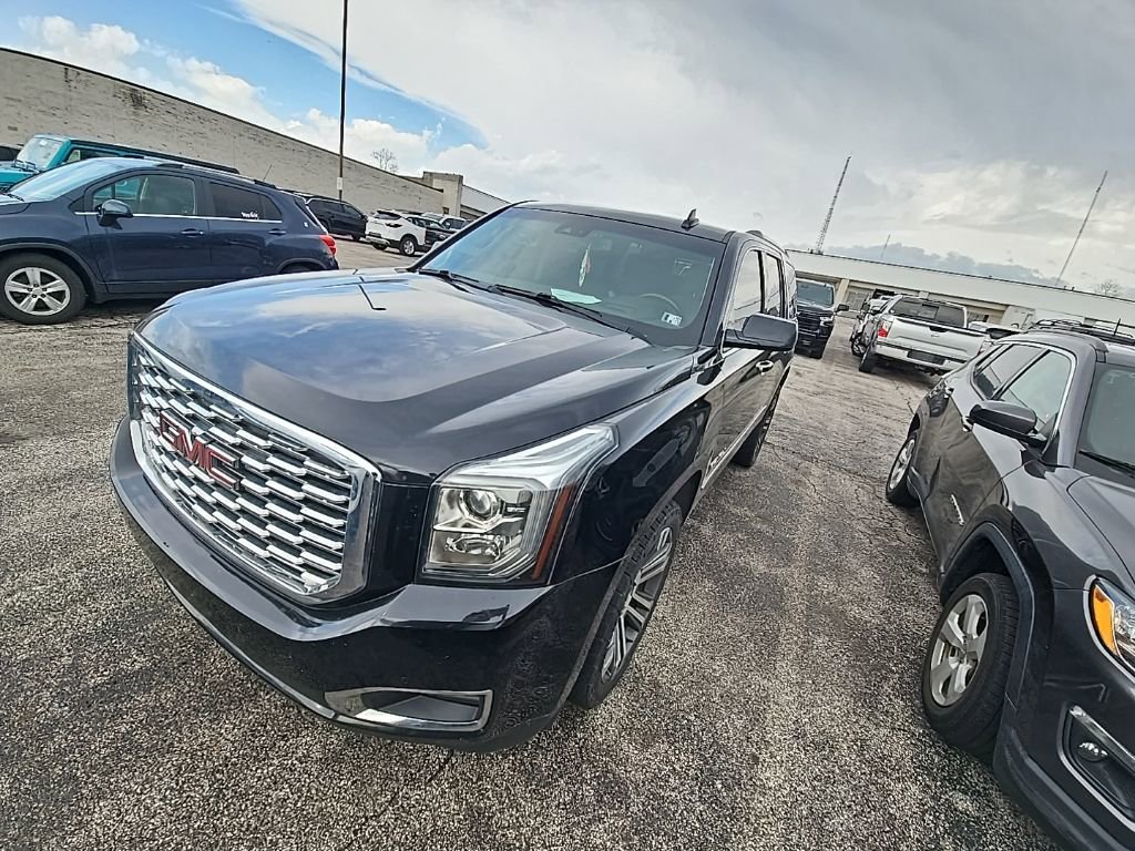 Used 2019 GMC Yukon Denali w/ Denali Ultimate Package image 3