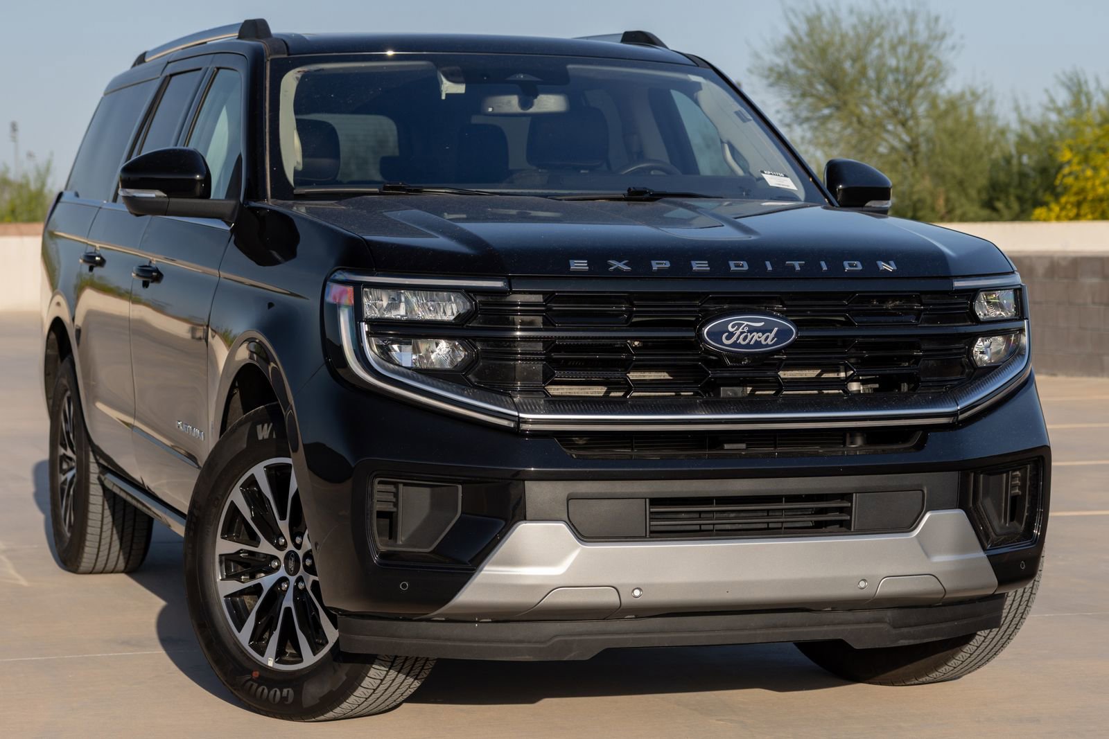 Used 2025 Ford Expedition Max Platinum image 5