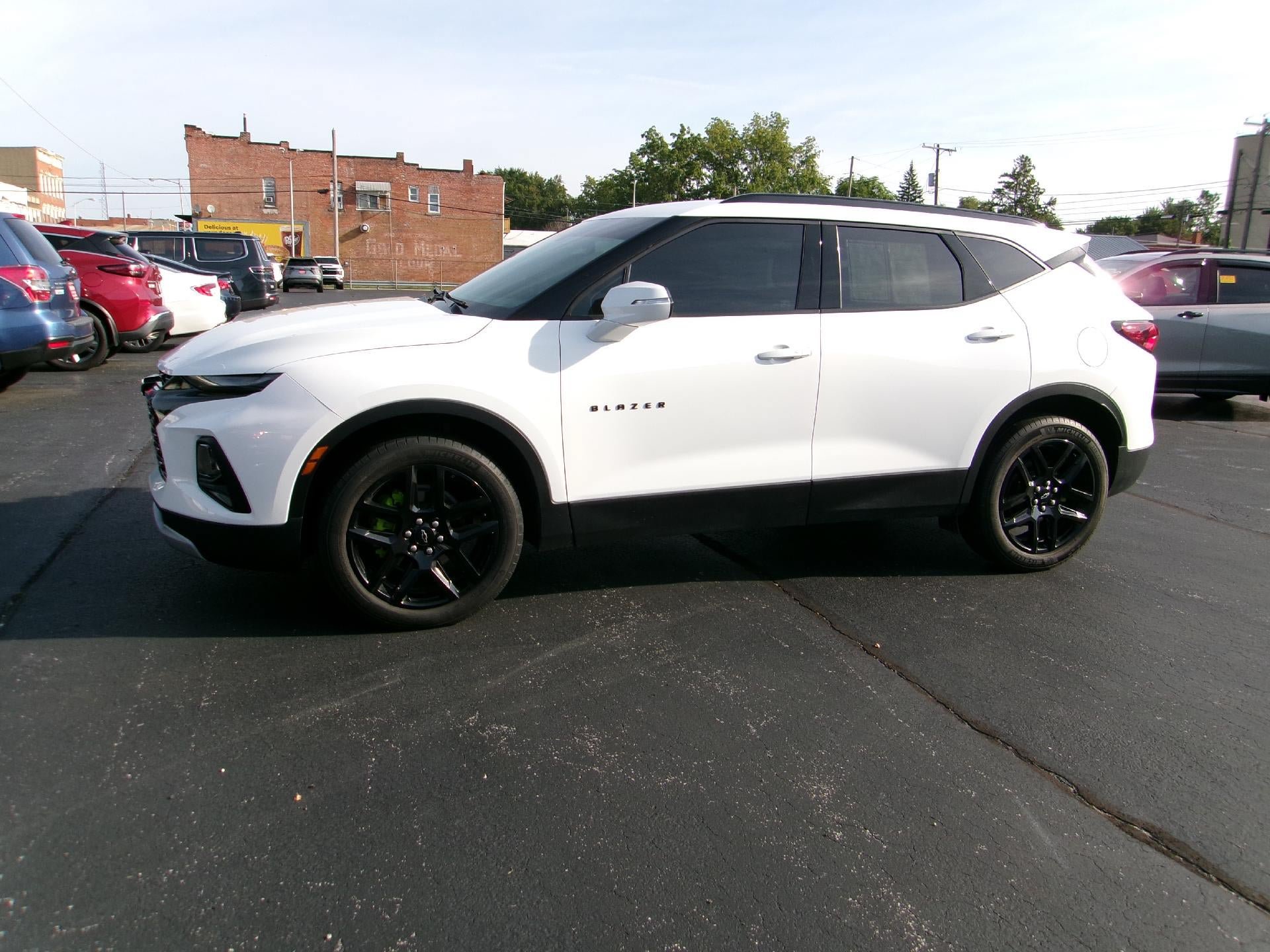Used 2021 Chevrolet Blazer LT FWD image 1